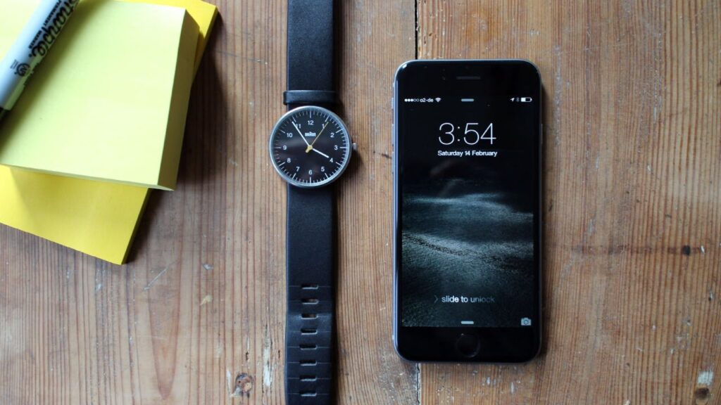 movil-reloj-pulsera